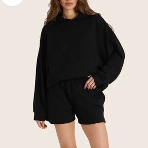 SET Active black sweatshorts